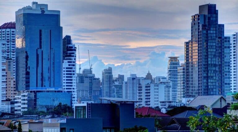 ภาษีที่ดินและสิ่งปลูกสร้าง